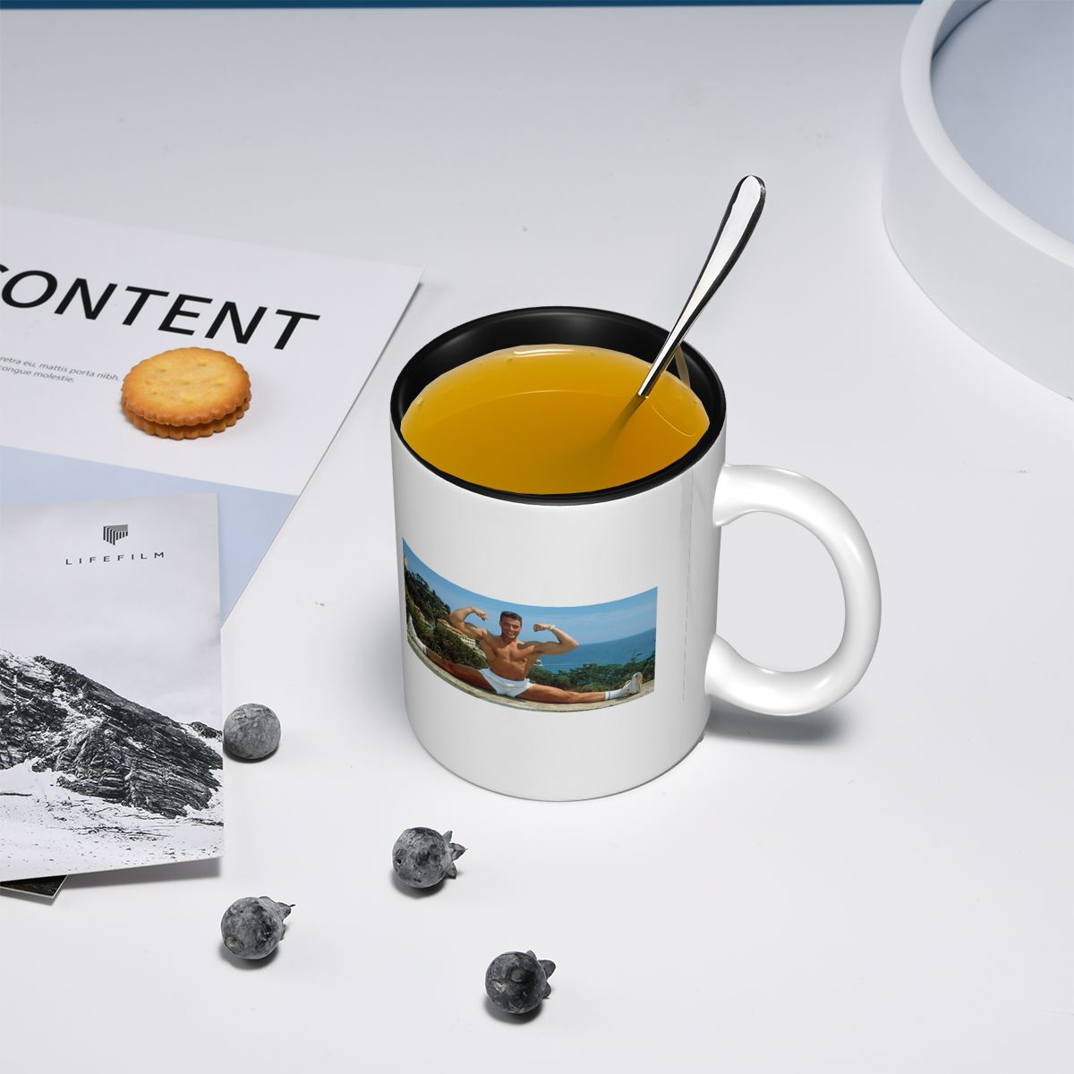 ジャン・クロード・ヴァン・ダム スプリッツマグ 面白いセラミ - Coffee Tea Van のレビューと価格
